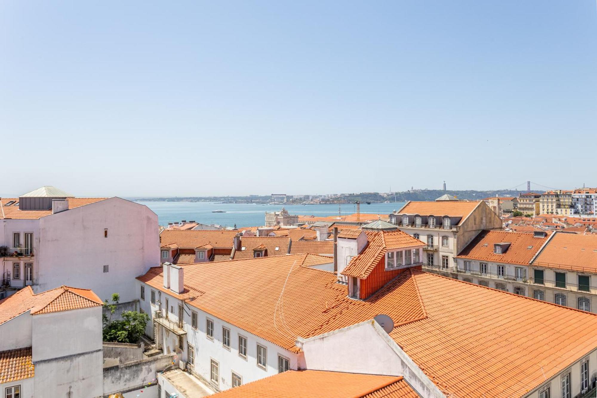Gralhas Suites Lisbon Exterior photo